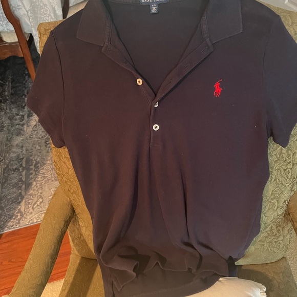 Beautiful Women’s Ralph Lauren Polo size L blue in color. - Picture 4 of 5